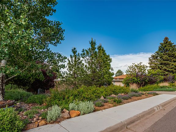 3rd image of 690 Camino Encantado