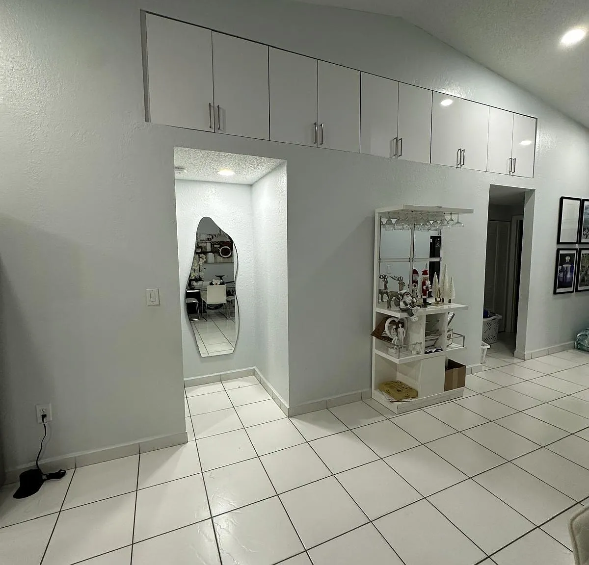 2 bed, 1034 sqft, $2,800 — Photo 1