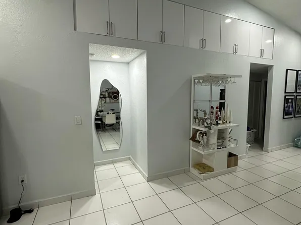 6763 NW 189th Ter, Hialeah, FL 33015