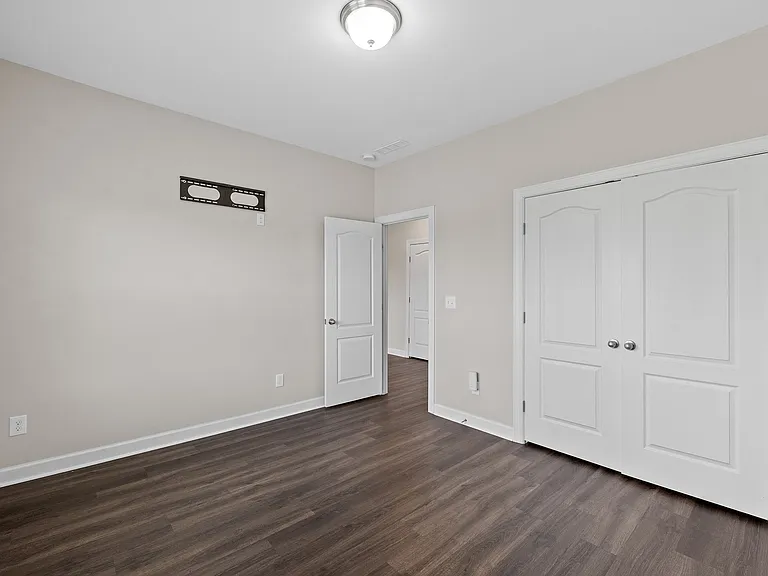 1004 Tarsnet Ln — Photo 35