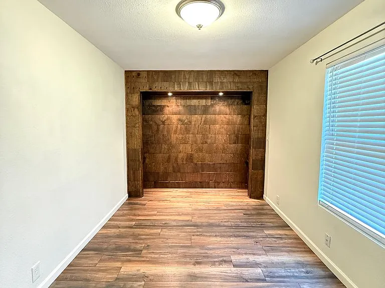 112 Hickory Dr — Photo 9