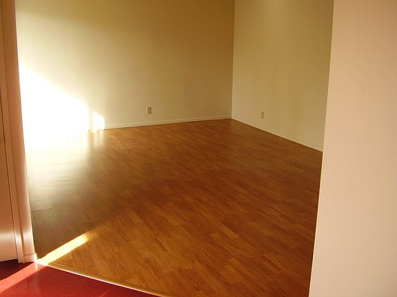4th image of 1061 Raymond Ave APT 302