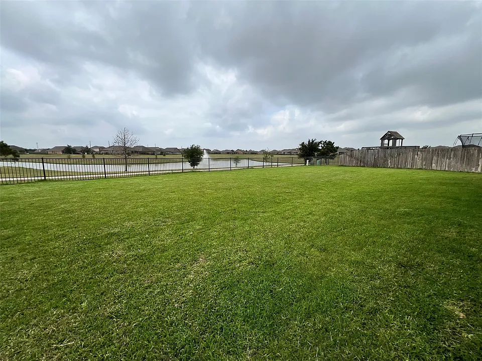 23527 Prato Gardens Ln