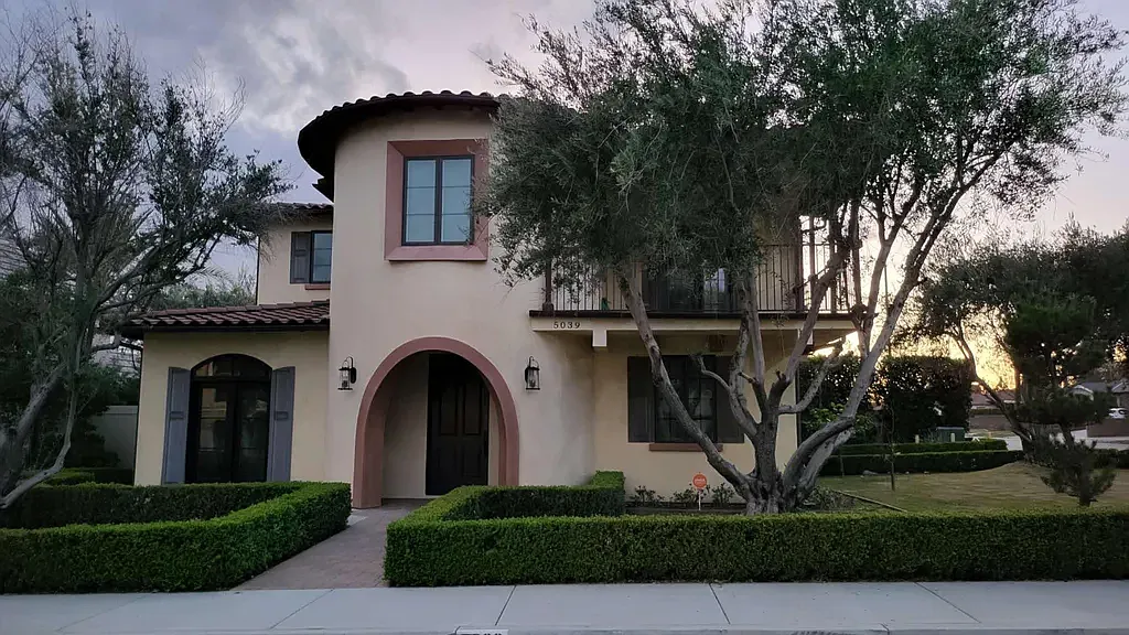 4 bed, 3184 sqft, $5,995 — Photo 1