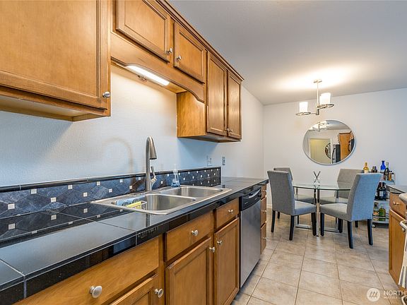 5th image of 1113 Kirkland Avenue #4B
