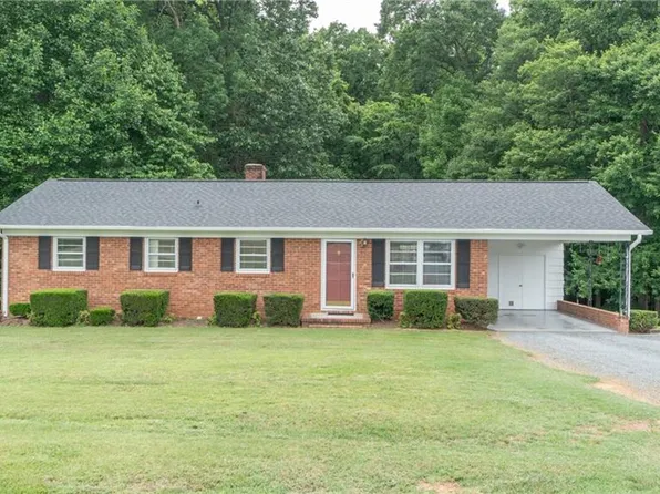 8135 Spearman Rd, Browns Summit, NC 27214