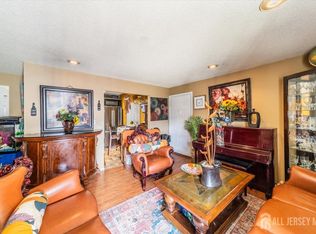 19 Pembrook Ave, North Brunswick, NJ