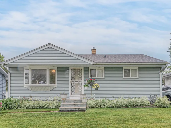 1525 13th St, Waukegan, IL 60085