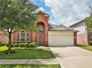 10243 Mills Run Dr, Houston, TX 77070