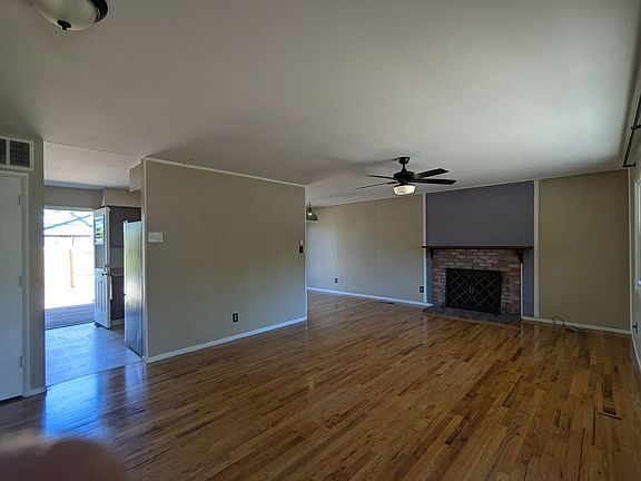 5th image of 1421 Samuel Way