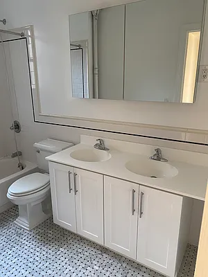 Rented by Real Estate Investors Group LLC | media 32