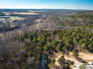 Nichols St, Houston, MO 65483