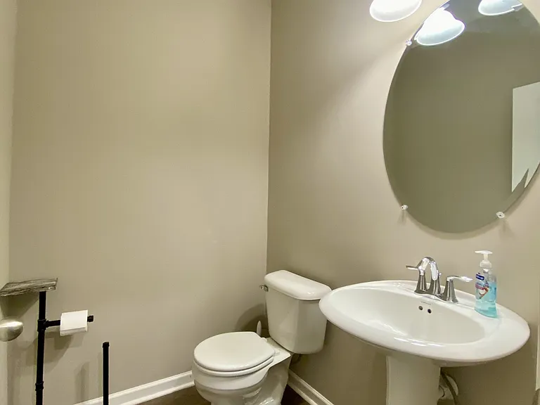 209 Biraj Ct — Photo 6