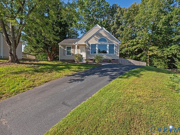 3rd image of 6171 Retreat Hill Ln