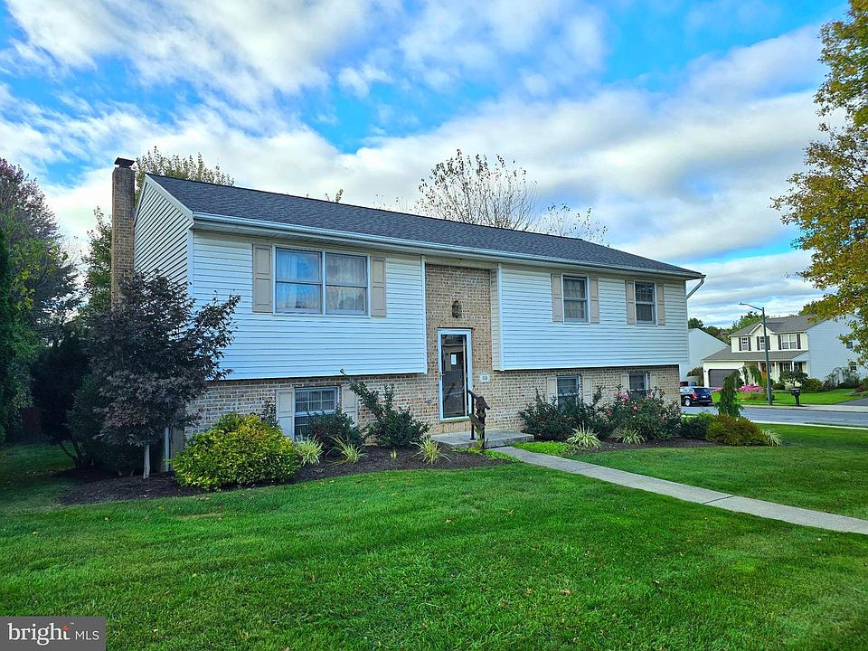 1st image of 551 Christopher Dr