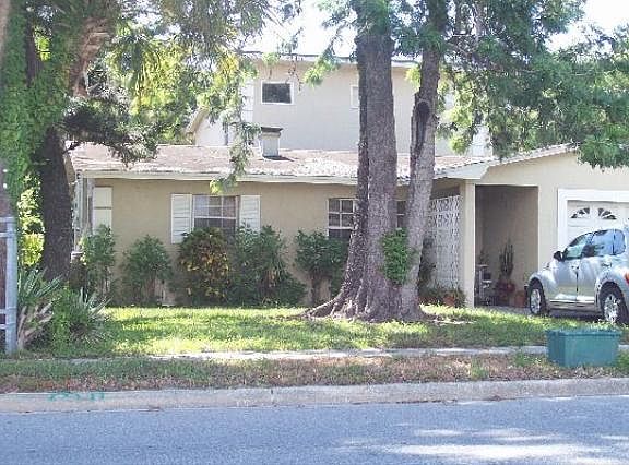 2nd image of 3525 N Osprey Ave