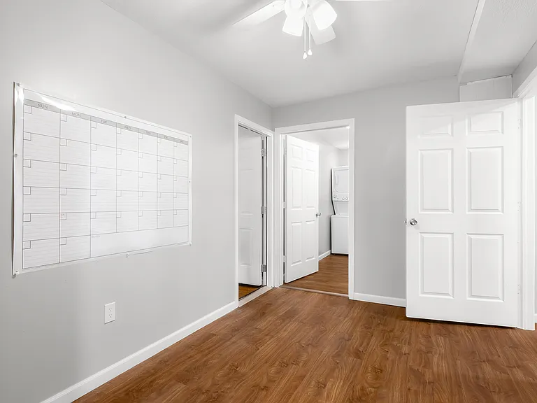 1920 Elm St #1 — Photo 10