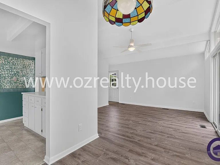 1214 Elco Ave — Photo 8