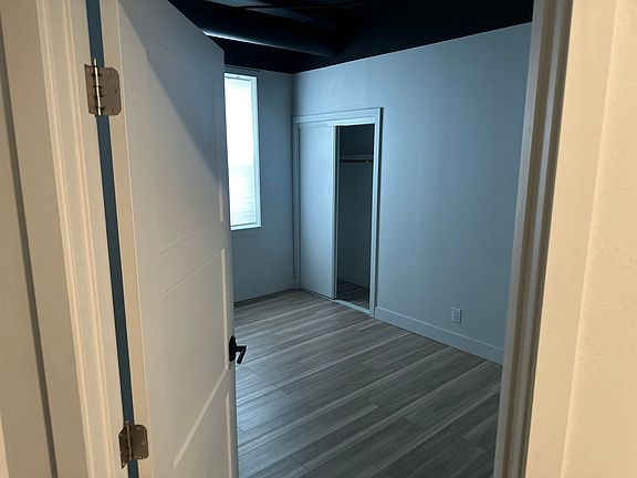 5th image of 17 W Lamme St APT 303