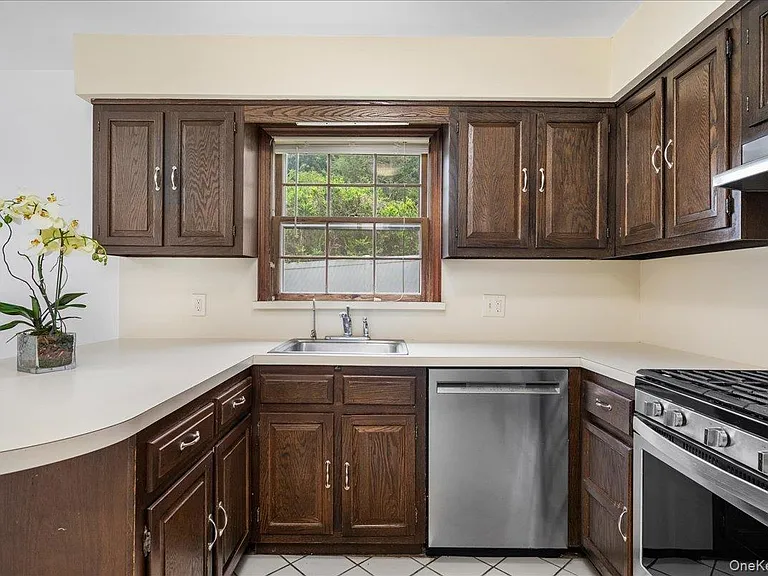 7 Shaw Ln — Photo 10