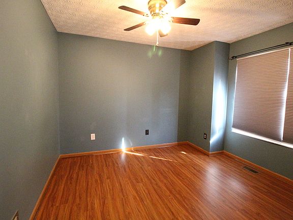 3rd image of 2523 Medora Dr