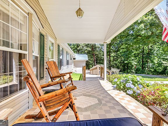 5th image of 173 Andrews Rd