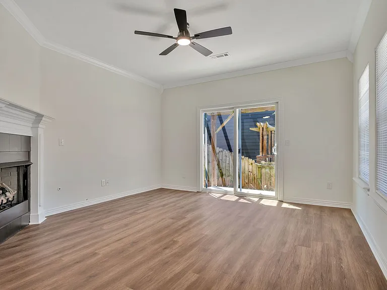 732 N Wordsworth Ln — Photo 6