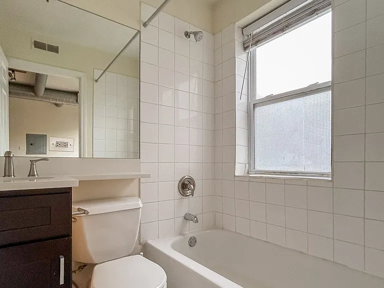 2520 W. Leland — Photo 12