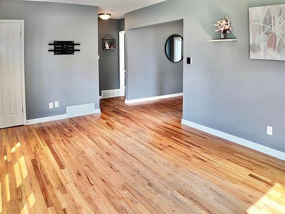 5th image of 5809 New York Ave