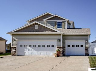 2119 N 2nd St, Seward, NE 68434