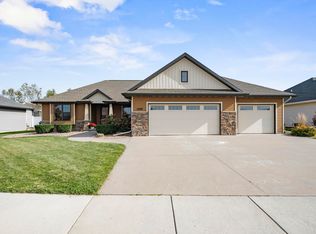 3328 Tulip Trl, Appleton, WI 54913