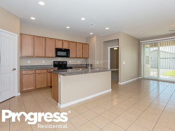 4th image of 2282 W Arroyo Way