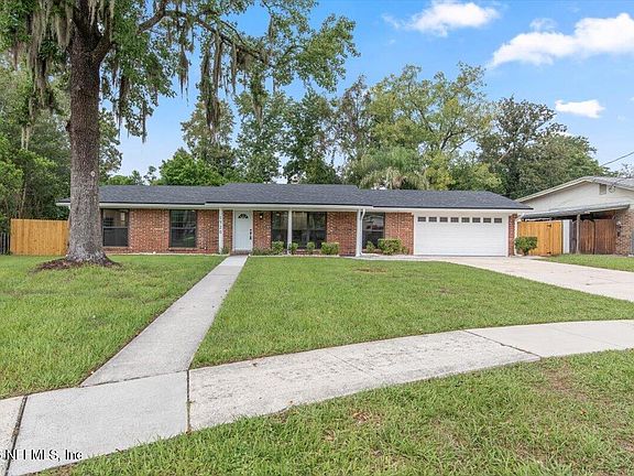 2nd image of 1720 BAY Circle W