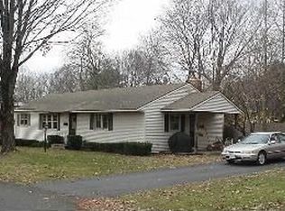 27 Farnsworth Ter, Pittsfield, MA 01201