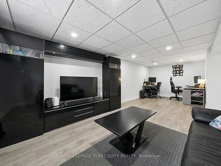39 Baldwin Ln — Photo 17