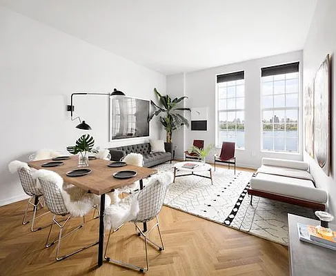 Sold by 184 Kent  | media 19