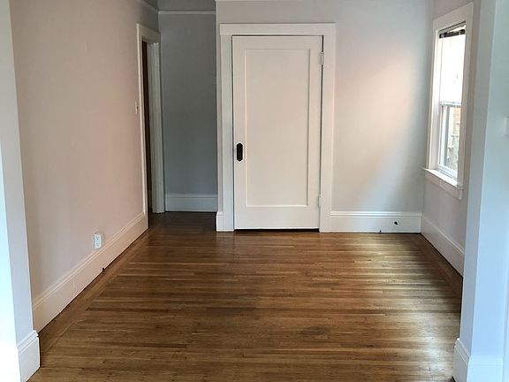 2nd image of 1005 Burlingame Ave #261-615329