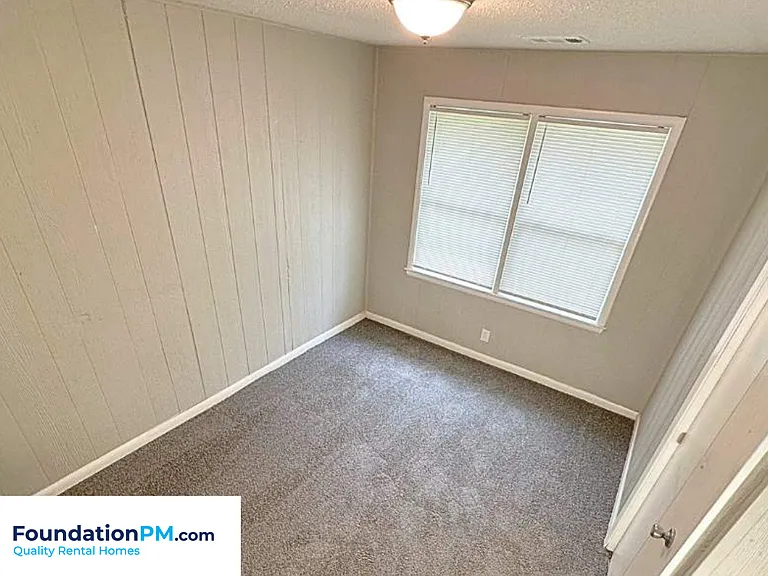 3276 Ashland St — Photo 8