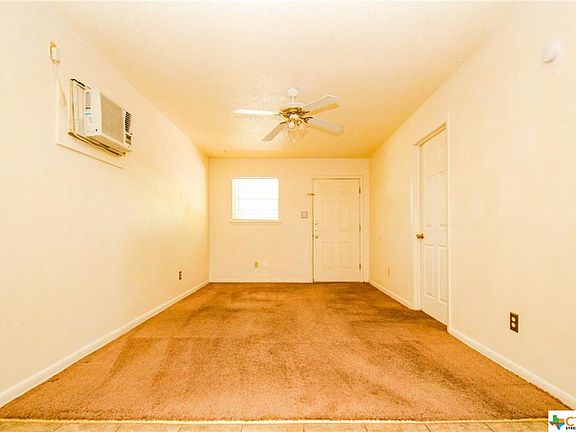 4th image of 205 W Avenue A
