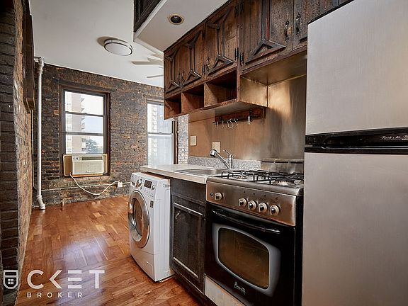 3rd image of 647 E 11th St APT 5