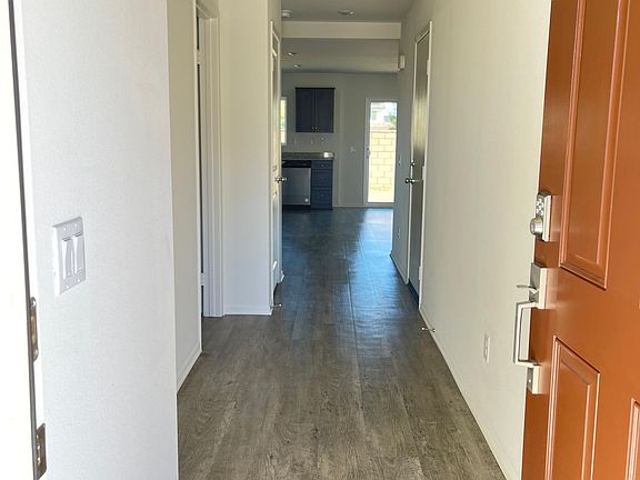 2nd image of 1560 Tradition Ave