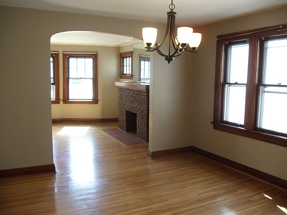 4th image of 82 Enola Ave Floor 2