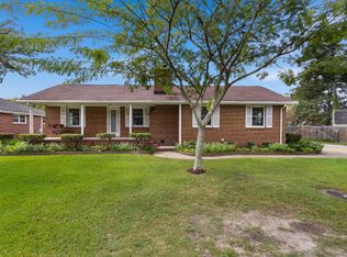 512 Winwood Dr, Chesapeake, VA 23323