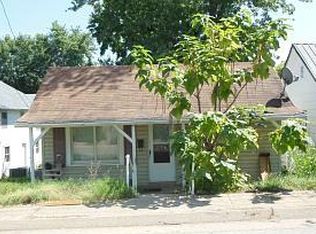 310 N Harris St, Willow Springs, MO 65793