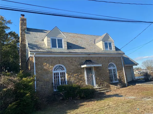 15 Shellbank, Rockville Centre, NY 11570
