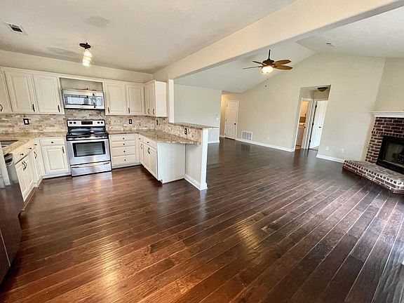 5th image of 1405 SE 22nd St