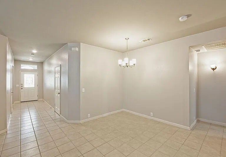 2309 Mallard Dr — Photo 7