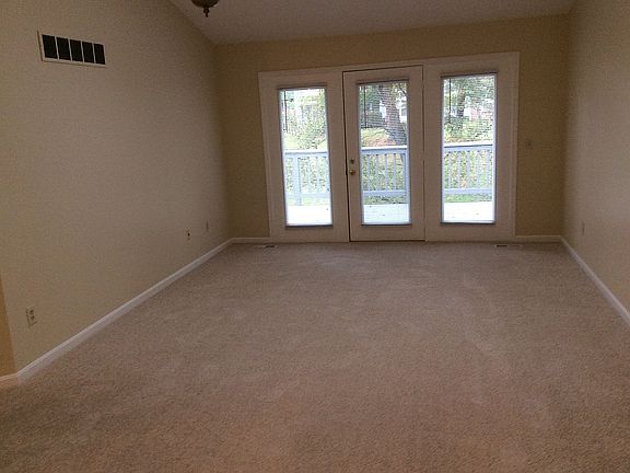3rd image of 5036 Bristol Ct