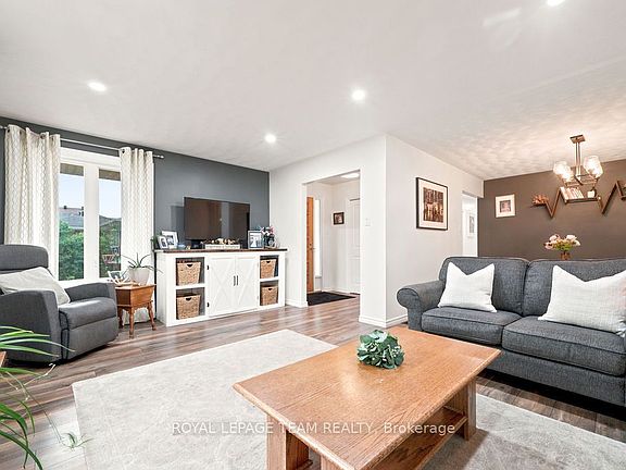5th image of 438 Raglan St N