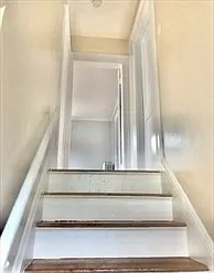 2 bed, 1.0 bath, 9999 sqft, $2,600 — Photo 4